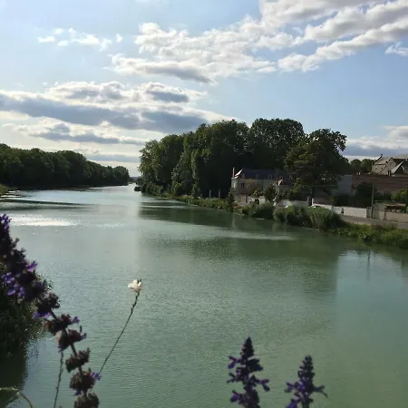 La Maison Du Canal D'ay